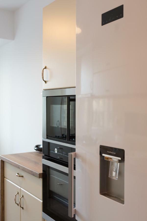 Central Luxury Flat With Terrace - Adela Accommodation - Ideal For Long Stays 布加勒斯特 外观 照片