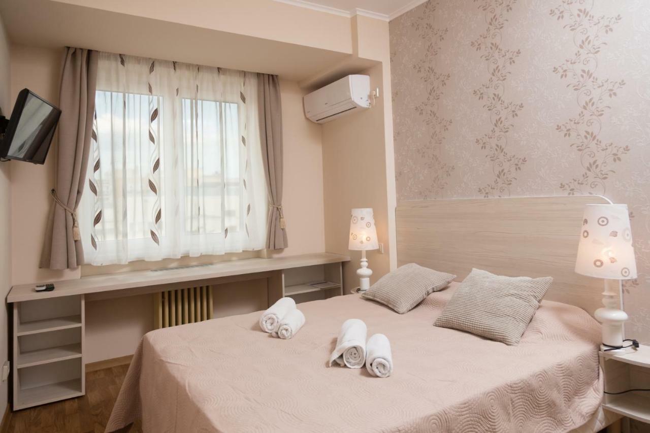 Central Luxury Flat With Terrace - Adela Accommodation - Ideal For Long Stays 布加勒斯特 外观 照片