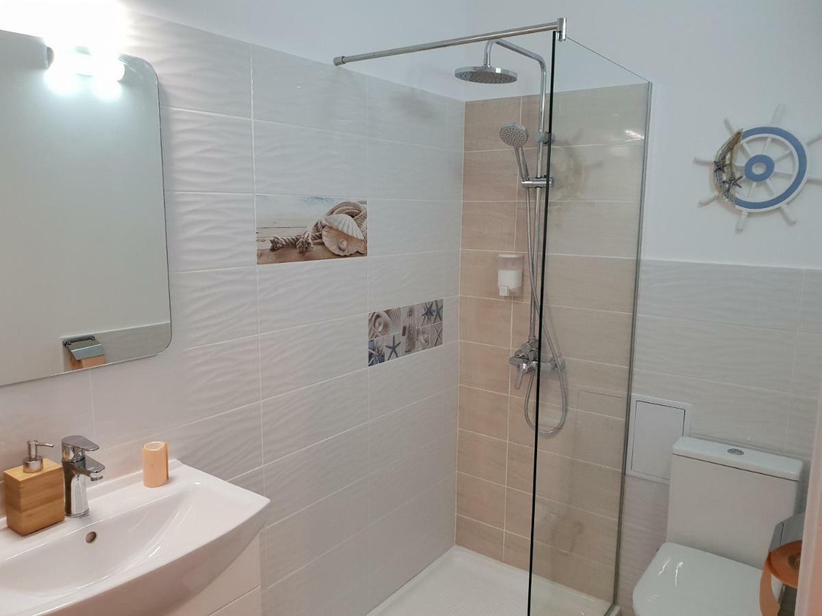 Central Luxury Flat With Terrace - Adela Accommodation - Ideal For Long Stays 布加勒斯特 外观 照片